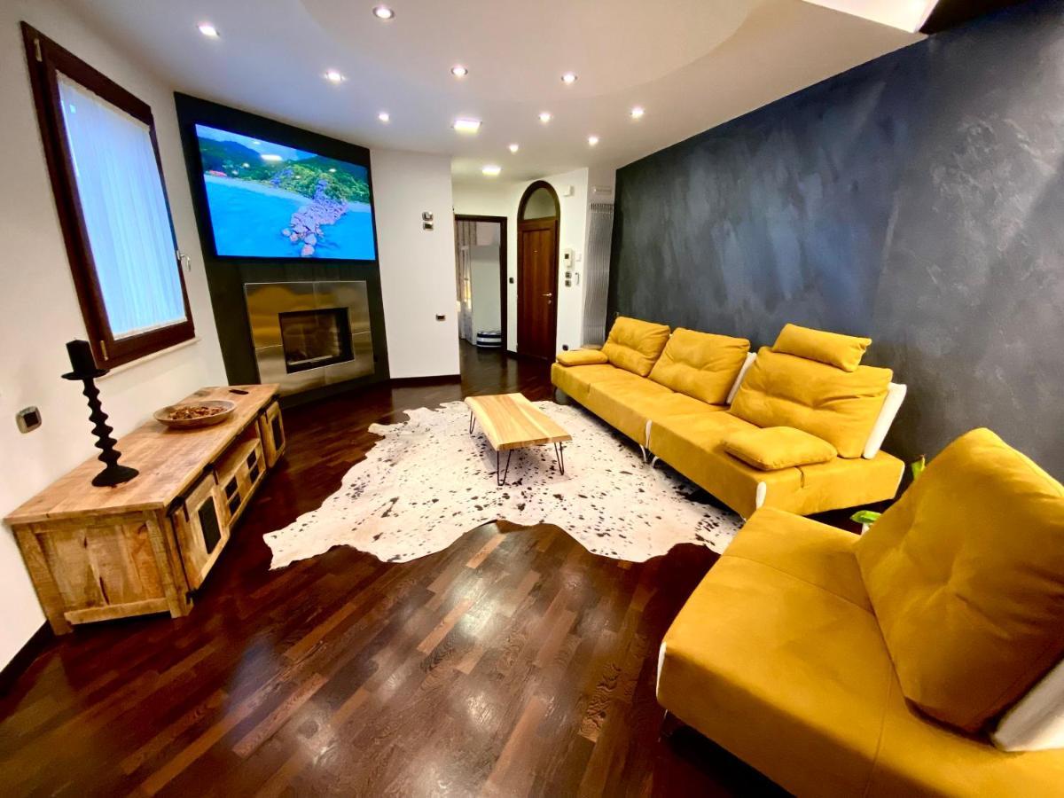 Wood Luxury House Apartment Pescara Exterior photo